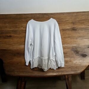CROWN & IVY White Lace Hem Sweatshirt